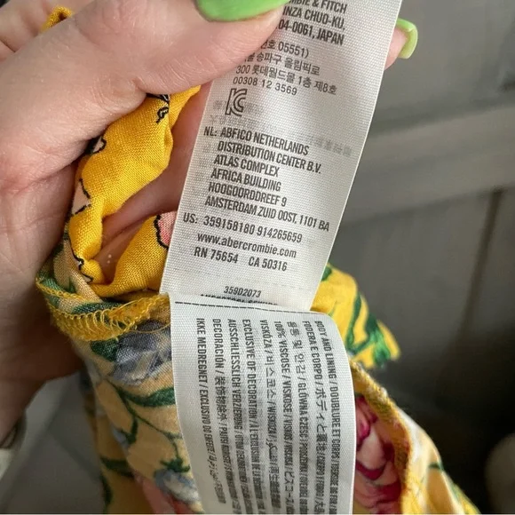 Hollister High Low Yellow‎ Floral Garden butterflies bees Small Easter summer - Picture 9 of 10